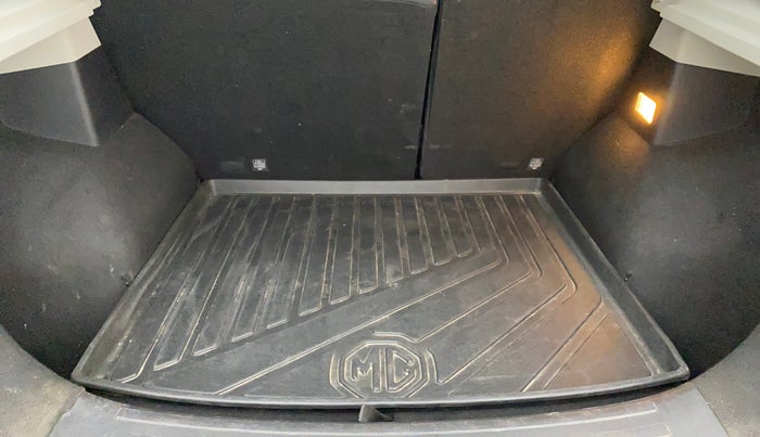 2023 MG ASTOR SAVVY 1.3 TURBO AT S RED, Petrol, Automatic, 34,832 km, Boot Inside