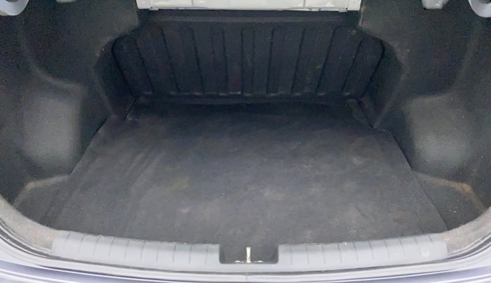 2018 Hyundai Xcent E PLUS, Petrol, Manual, 27,675 km, Boot Inside