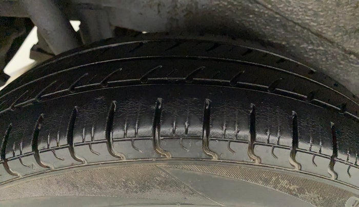 2014 Maruti Wagon R 1.0 LXI CNG, CNG, Manual, 64,039 km, Right Rear Tyre Tread