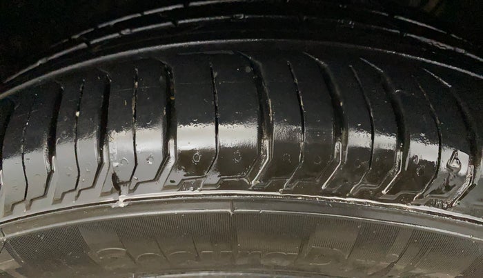 2025 Skoda SLAVIA Monte Carlo 1.0L TSI MT, Petrol, Manual, 5,875 km, Left Front Tyre Tread