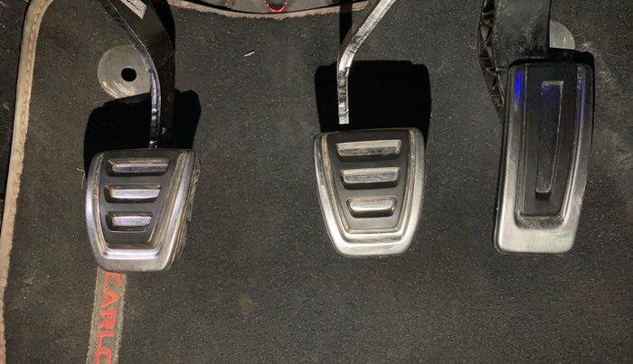 2025 Skoda SLAVIA Monte Carlo 1.0L TSI MT, Petrol, Manual, 5,875 km, Pedals