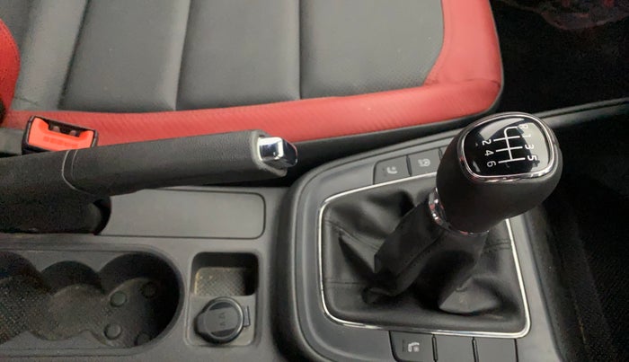 2025 Skoda SLAVIA Monte Carlo 1.0L TSI MT, Petrol, Manual, 5,875 km, Gear Lever