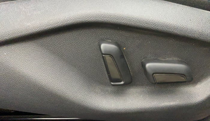 2025 Skoda SLAVIA Monte Carlo 1.0L TSI MT, Petrol, Manual, 5,875 km, Driver Side Adjustment Panel