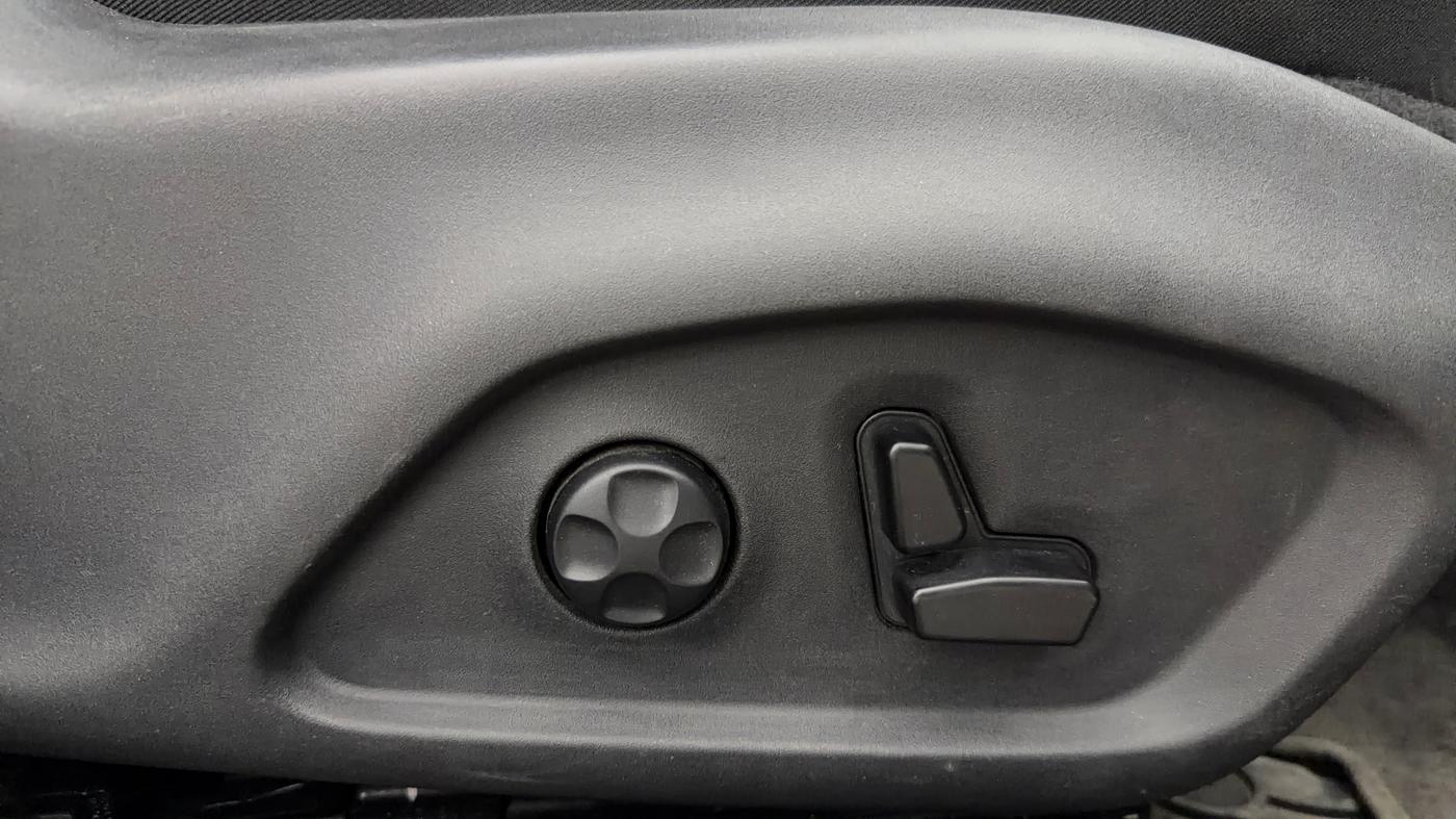 2019 Jeep Compass LIMITED PLUS PETROL AT, Petrol, Automatic, 54,611 km, Driver Side Adjustment Panel
