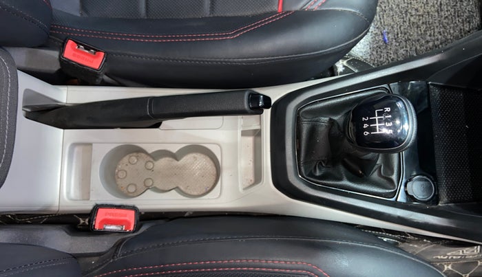 2023 Volkswagen TAIGUN COMFORTLINE 1.0 TSI MT, Petrol, Manual, 12,833 km, Gear Lever