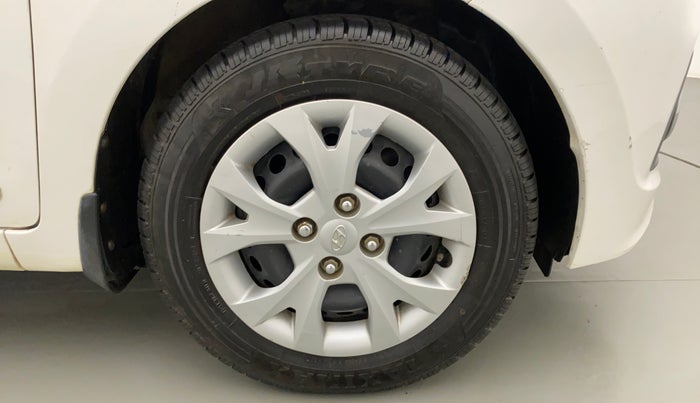 2015 Hyundai Grand i10 SPORTZ 1.2 KAPPA VTVT, Petrol, Manual, 55,211 km, Right Front Wheel