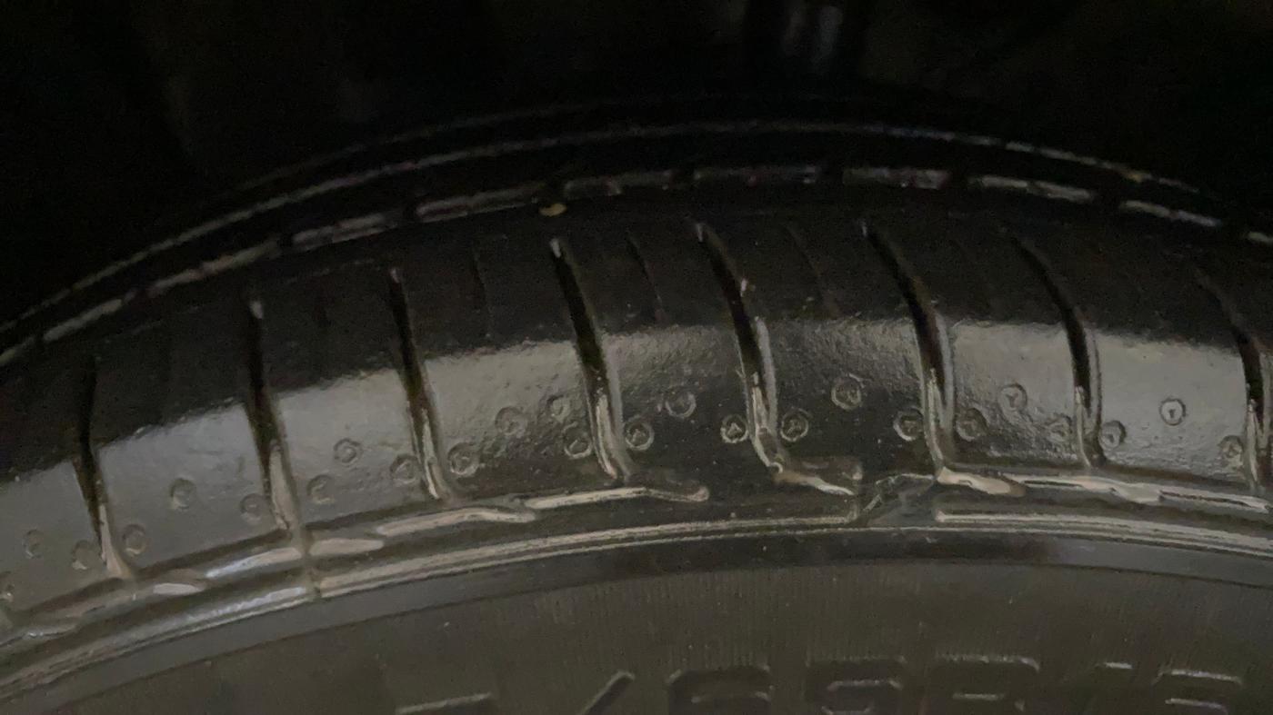 2022 KIA SELTOS HTK PLUS 1.5, Petrol, Manual, 19,873 km, Left Front Tyre Tread