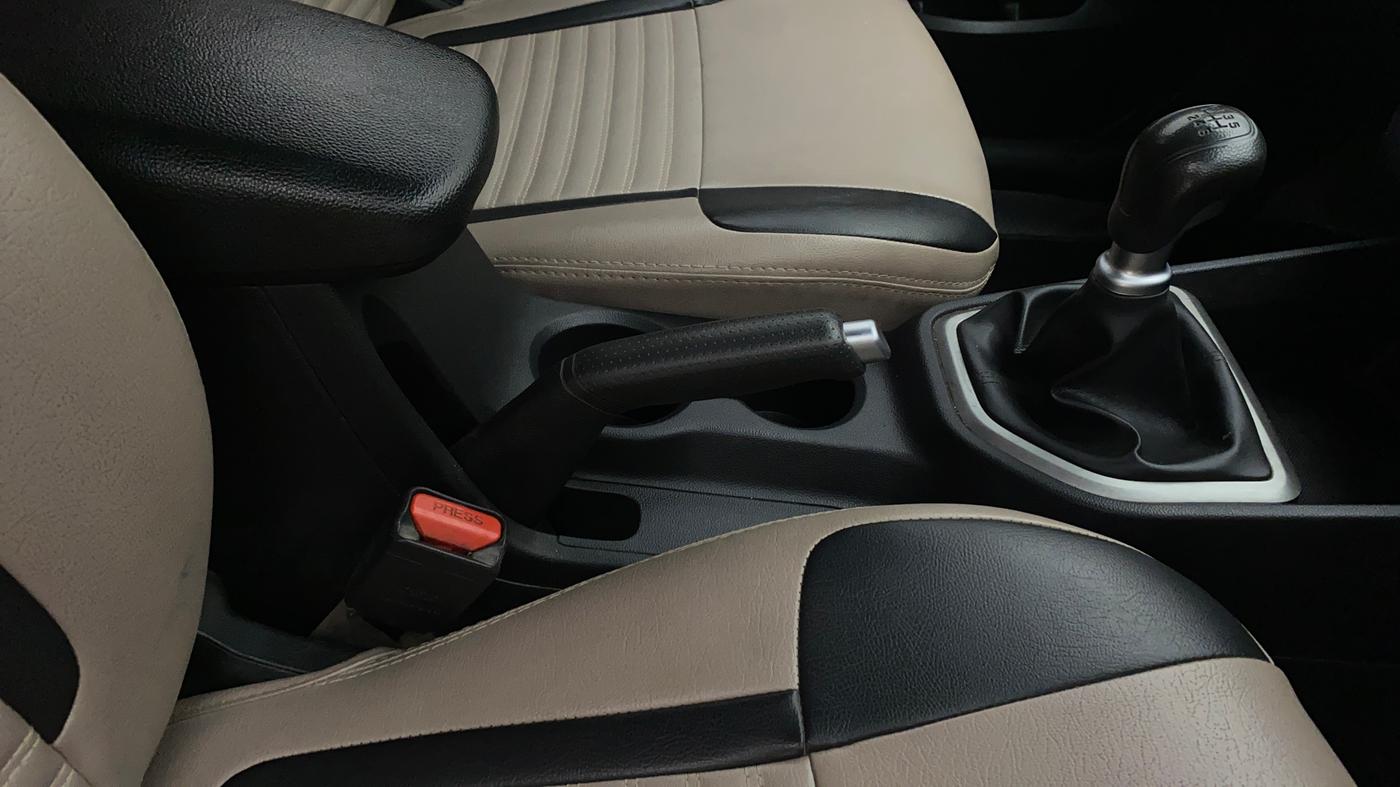 2017 Hyundai Creta E PLUS 1.6 PETROL, Petrol, Manual, 65,302 km, Gear Lever