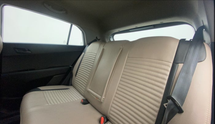 2017 Hyundai Creta E PLUS 1.6 PETROL, Petrol, Manual, 65,302 km, Right Side Rear Door Cabin