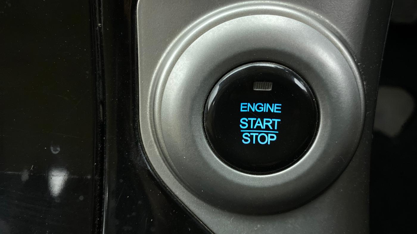 2019 Mahindra XUV500 W7 FWD, Diesel, Manual, 57,949 km, Keyless Start/ Stop Button