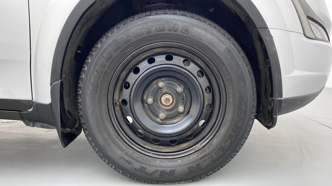 2019 Mahindra XUV500 W7 FWD, Diesel, Manual, 57,949 km, Right Front Wheel
