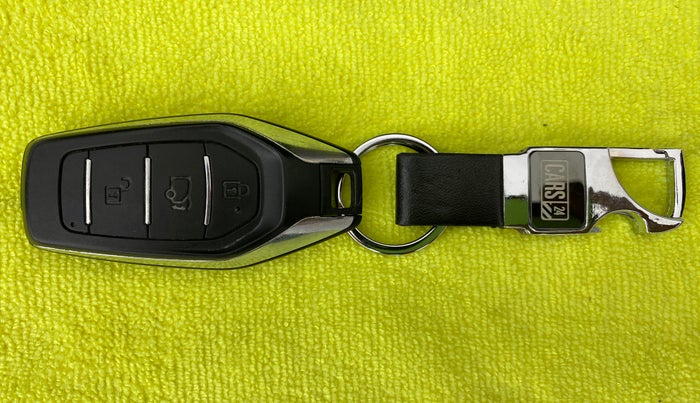 2019 Mahindra XUV500 W7 FWD, Diesel, Manual, 57,949 km, Key Close Up