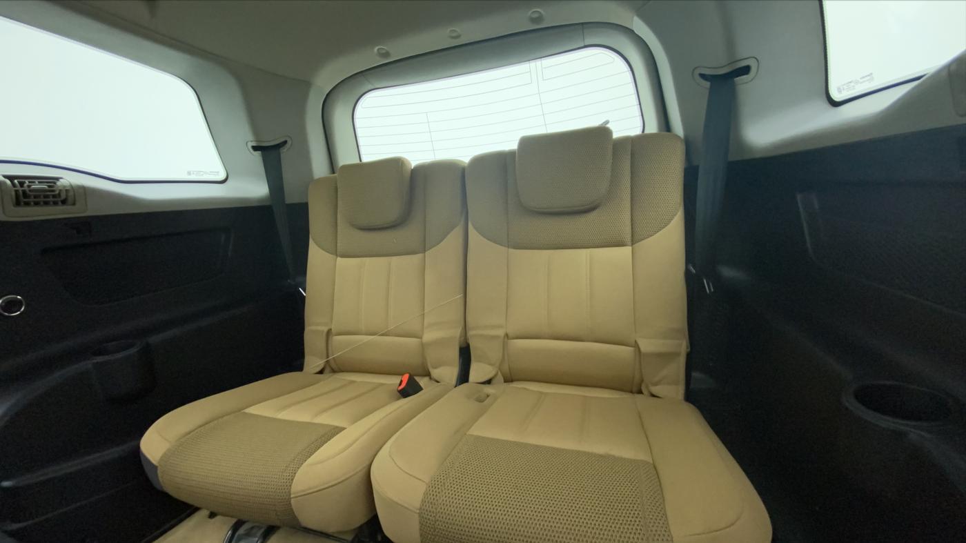 2019 Mahindra XUV500 W7 FWD, Diesel, Manual, 57,949 km, Third Seat Row ( optional )