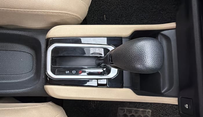 2025 Honda Amaze 1.2L I-VTEC VX CVT, Petrol, Automatic, 13,486 km, Gear Lever