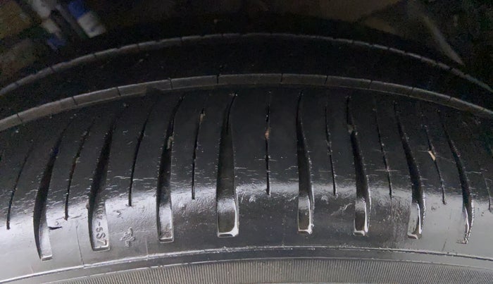 2013 Maruti Swift Dzire ZXI 1.2 BS IV, Petrol, Manual, 27,191 km, Right Front Tyre Tread