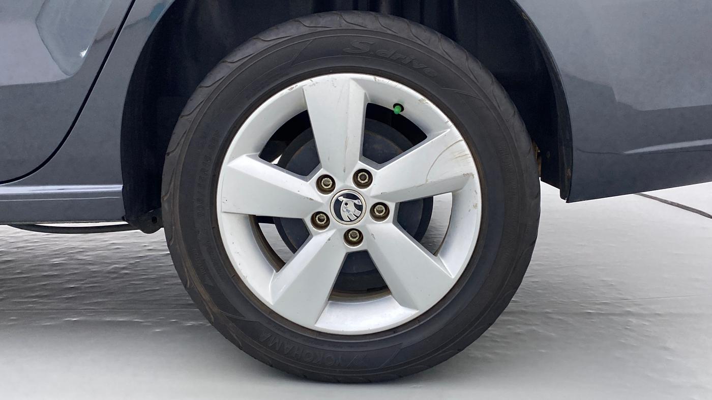2016 Skoda Rapid 1.5 TDI AT AMBITION, Diesel, Automatic, 62,015 km, Left Rear Wheel