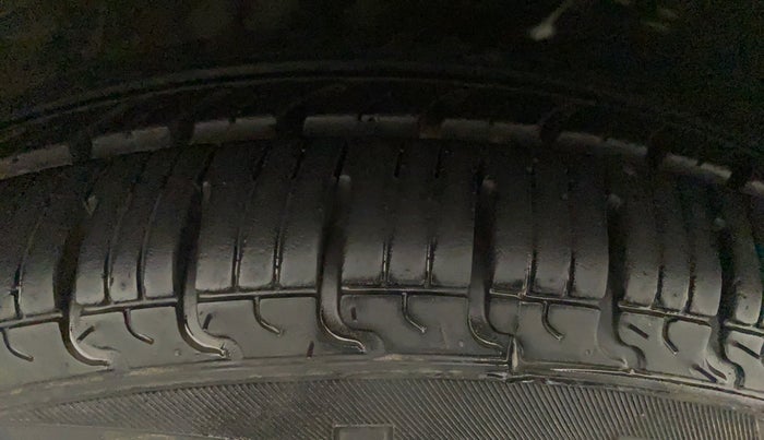 2013 Hyundai i10 SPORTZ 1.2, Petrol, Manual, 32,072 km, Right Rear Tyre Tread