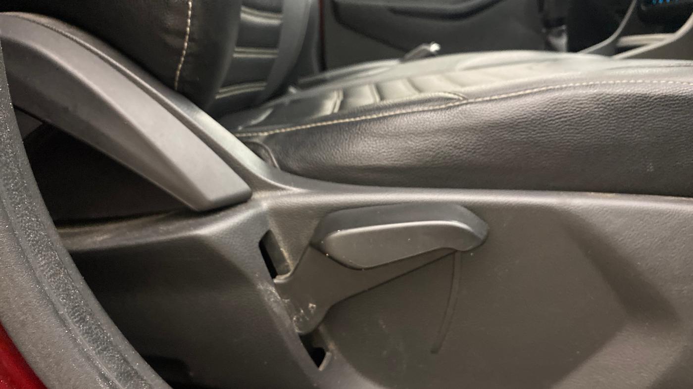 2019 Ford New Figo TITANIUM 1.2 PETROL MT, Petrol, Manual, 39,897 km, Driver Side Adjustment Panel
