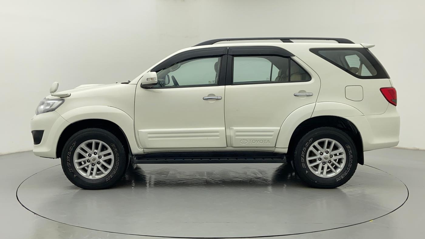 2013 Toyota Fortuner 3.0 MT 4X2, Diesel, Manual, 1,17,736 km, Left Side