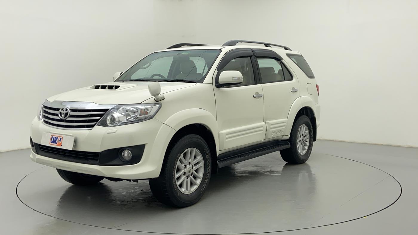 2013 Toyota Fortuner 3.0 MT 4X2, Diesel, Manual, 1,17,736 km, Left Front Diagonal