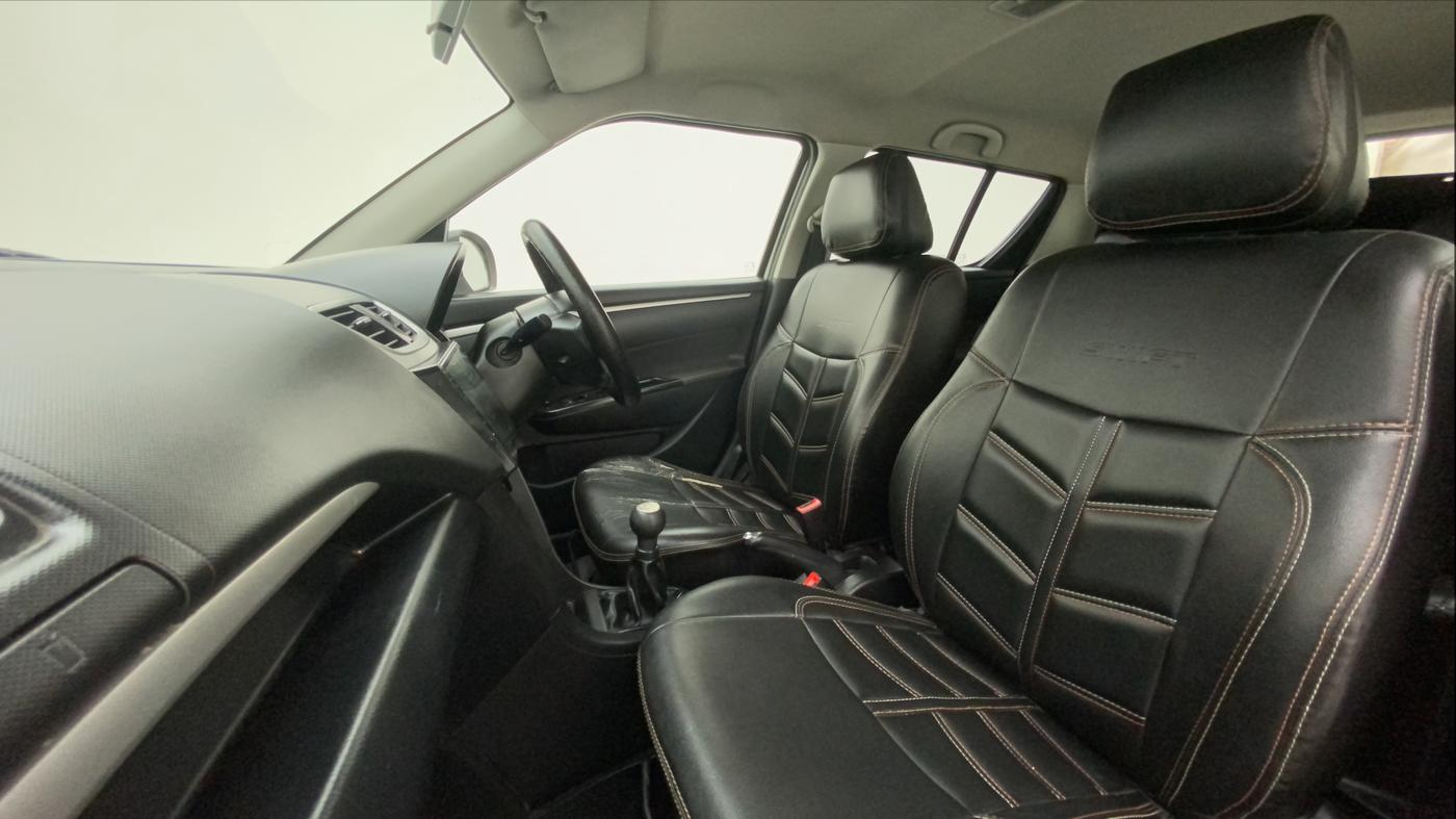 2017 Maruti Swift VXI, Petrol, Manual, 52,977 km, Right Side Front Door Cabin