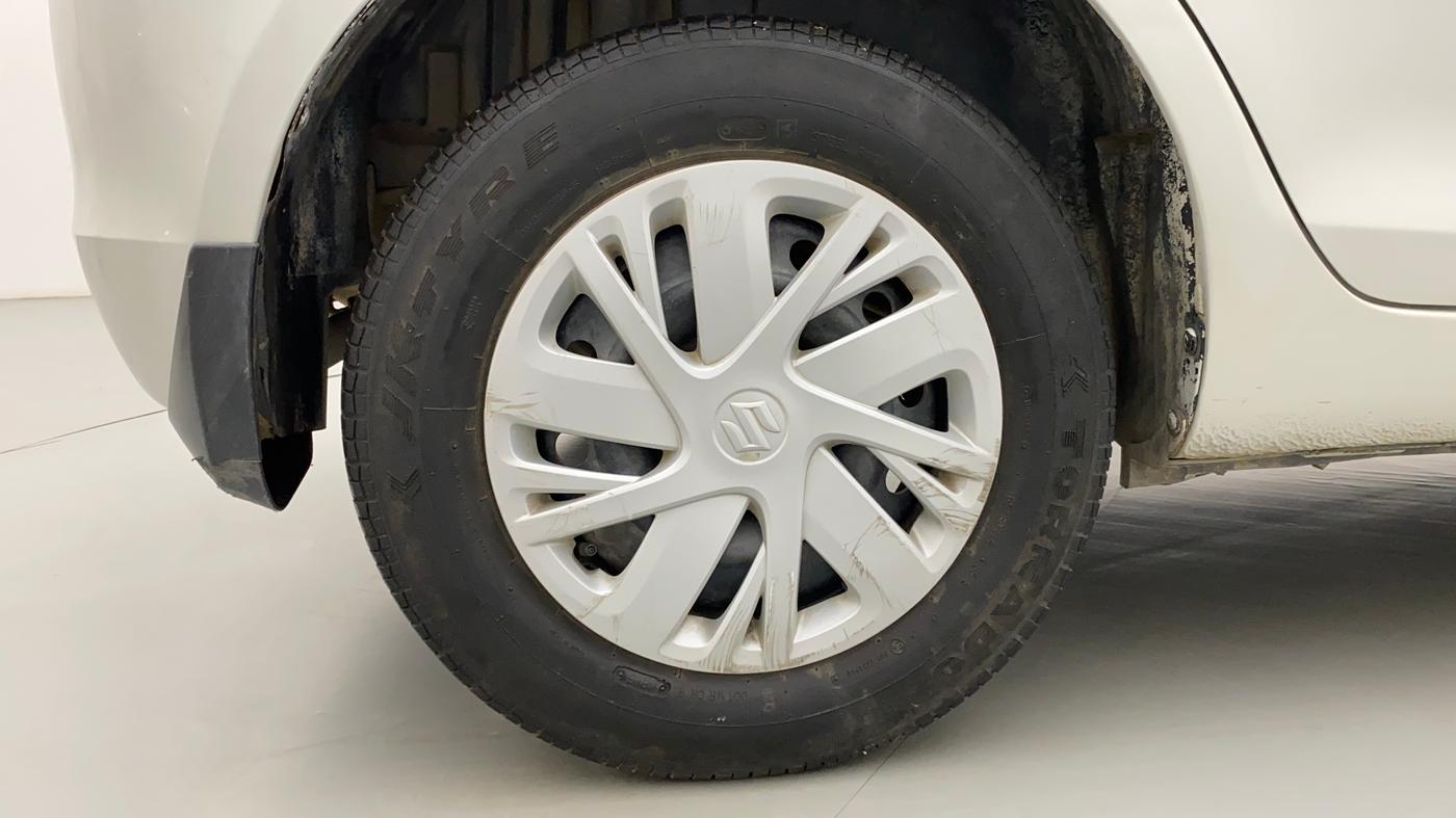 2017 Maruti Swift VXI, Petrol, Manual, 52,977 km, Right Rear Wheel