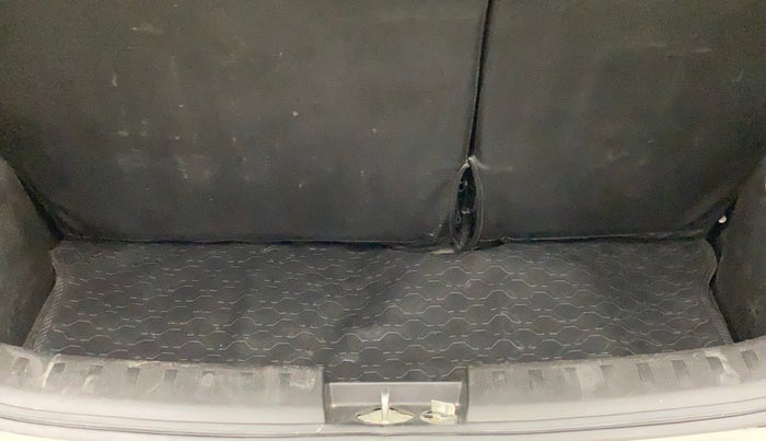 2017 Maruti Swift VXI, Petrol, Manual, 52,977 km, Boot Inside