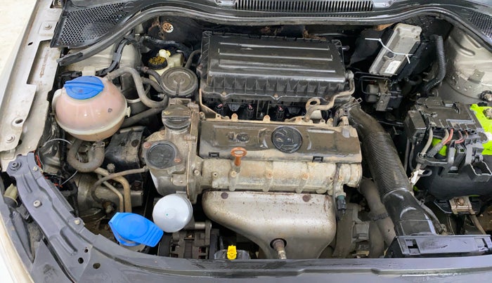 2013 Skoda Rapid ELEGANCE 1.6 MPI MT, Petrol, Manual, 11,245 km, Engine View - Right