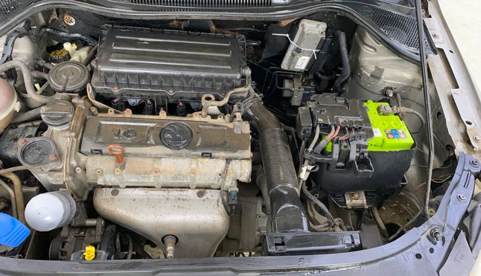 2013 Skoda Rapid ELEGANCE 1.6 MPI MT, Petrol, Manual, 11,245 km, Engine View - Left