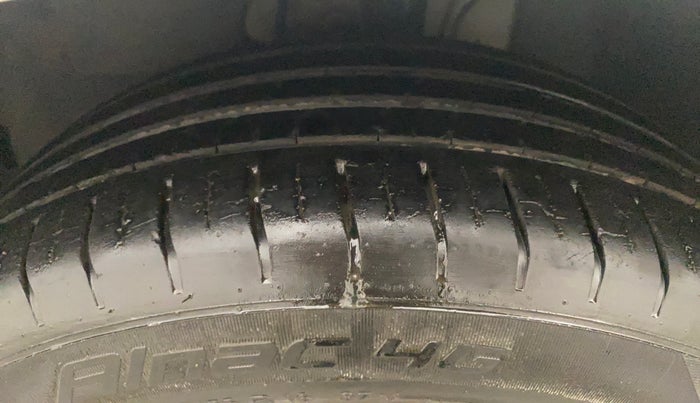 2022 Tata ALTROZ XZ PLUS DIESEL, Diesel, Manual, 60,339 km, Left Front Tyre Tread