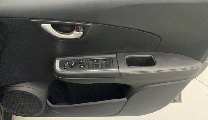 2018 Honda BR-V 1.5L I-VTEC VX, Petrol, Manual, 1,06,523 km, Driver Side Door Panels Control