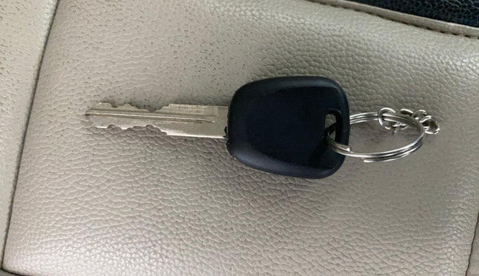 2016 Maruti Wagon R 1.0 VXI, Petrol, Manual, 71,487 km, Key Close Up