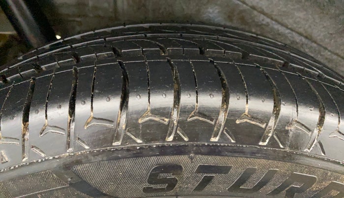 2016 Maruti Wagon R 1.0 VXI, Petrol, Manual, 71,487 km, Right Rear Tyre Tread