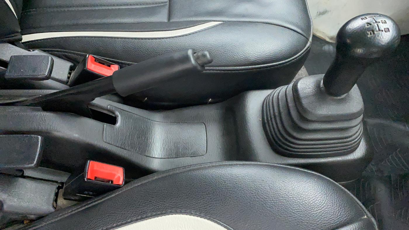 2017 Maruti Eeco 5 STR WITH AC PLUSHTR, Petrol, Manual, 45,548 km, Gear Lever