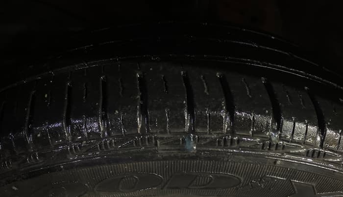 2015 Honda Brio S MT, Petrol, Manual, 60,676 km, Left Front Tyre Tread