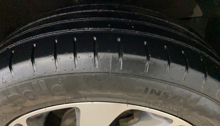 2020 Maruti Baleno ALPHA PETROL 1.2, Petrol, Manual, 72,596 km, Right Front Tyre Tread