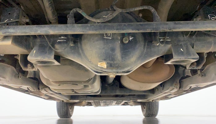 2017 Mahindra TUV300 T10 AMT DUAL TONE, Diesel, Automatic, 30,026 km, Rear Underbody