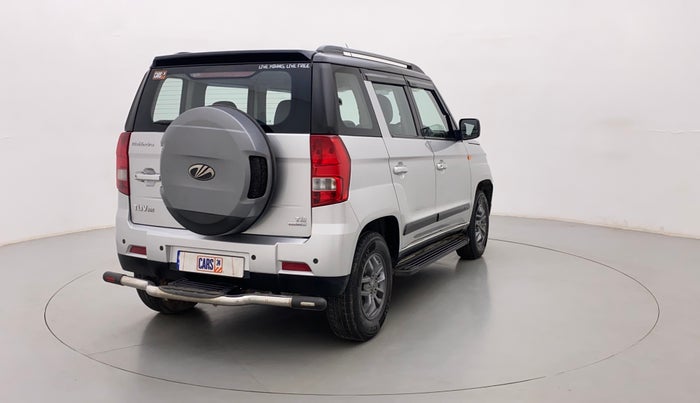 2017 Mahindra TUV300 T10 AMT DUAL TONE, Diesel, Automatic, 30,026 km, Right Back Diagonal