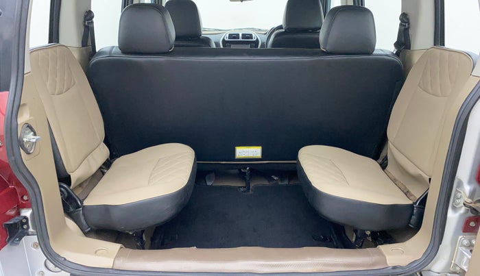 2017 Mahindra TUV300 T10 AMT DUAL TONE, Diesel, Automatic, 30,026 km, Third Seat Row ( optional )