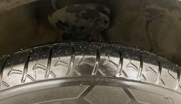 2017 Maruti Celerio VXI AMT (O), Petrol, Automatic, 48,990 km, Right Front Tyre Tread
