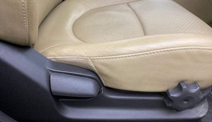 2013 Hyundai Verna FLUIDIC 1.6 CRDI SX OPT, Diesel, Manual, 85,018 km, Driver Side Adjustment Panel