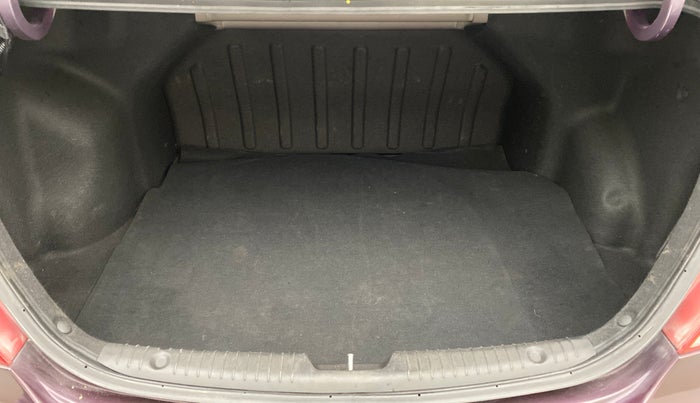 2013 Hyundai Verna FLUIDIC 1.6 CRDI SX OPT, Diesel, Manual, 85,018 km, Boot Inside