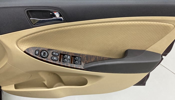 2013 Hyundai Verna FLUIDIC 1.6 CRDI SX OPT, Diesel, Manual, 85,018 km, Driver Side Door Panels Control