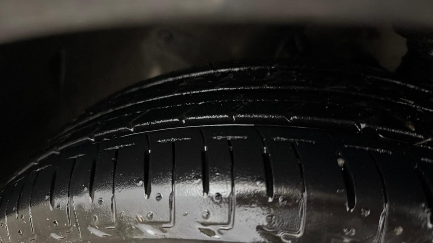 2025 Maruti IGNIS ALPHA 1.2 AMT, Petrol, Automatic, 11,664 km, Left Front Tyre Tread