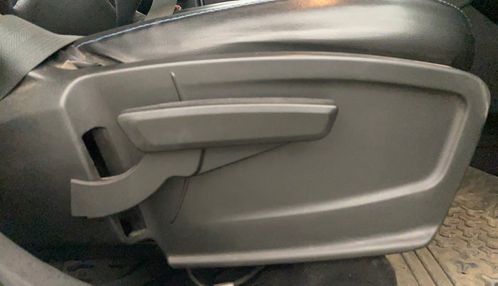 2023 Tata PUNCH ACCOMPLISHED AMT, Petrol, Automatic, 29,209 km, Driver Side Adjustment Panel