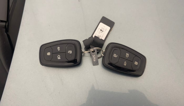 2023 Tata PUNCH ACCOMPLISHED AMT, Petrol, Automatic, 29,209 km, Key Close Up