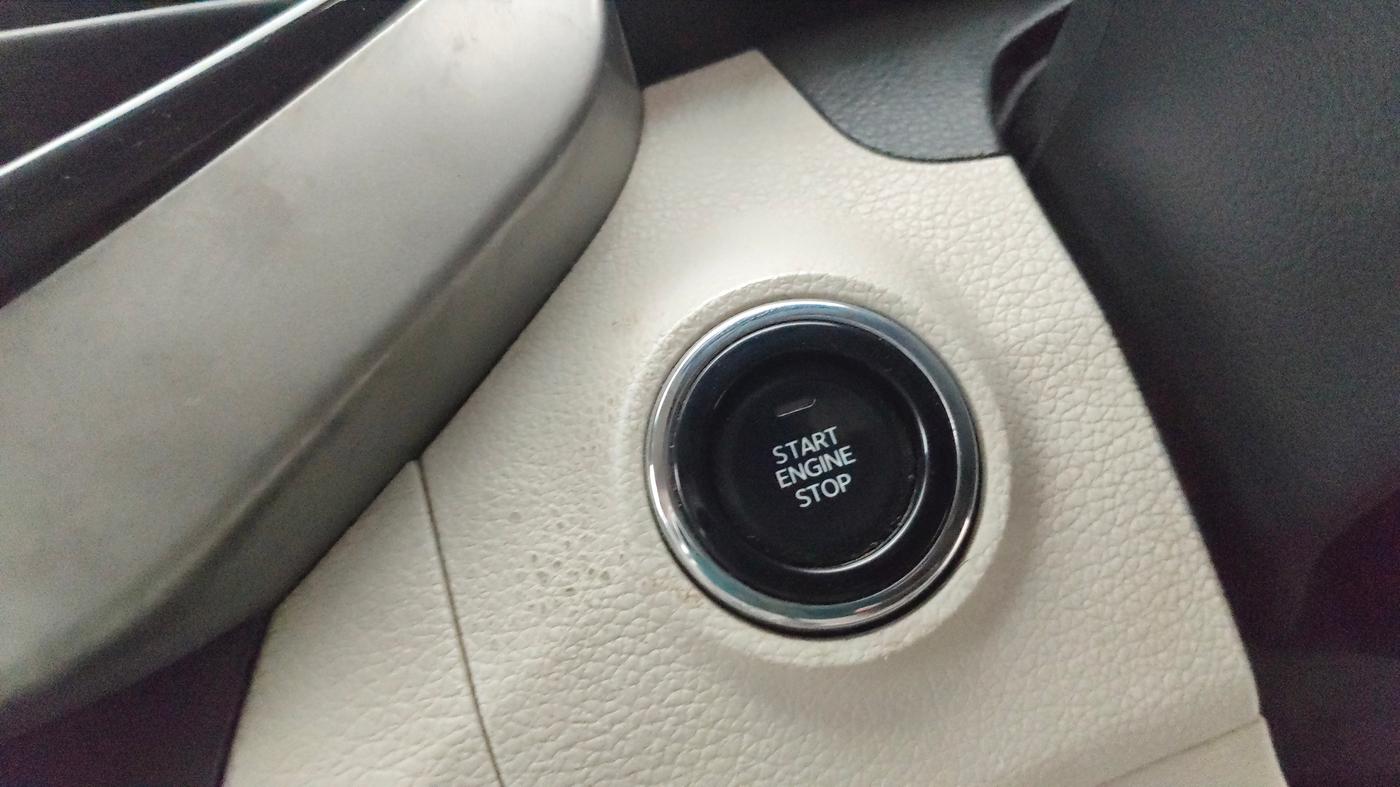 2022 Mahindra XUV300 W8 1.5 DIESEL, Diesel, Manual, 87,095 km, Keyless Start/ Stop Button