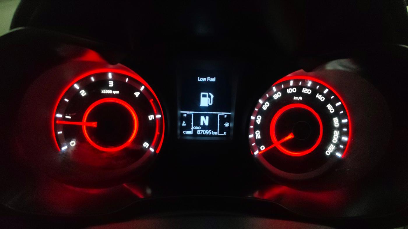 2022 Mahindra XUV300 W8 1.5 DIESEL, Diesel, Manual, 87,095 km, Odometer Image