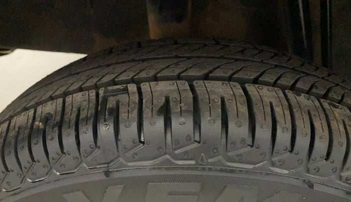 2017 Renault Kwid RXL, Petrol, Manual, 43,552 km, Right Rear Tyre Tread