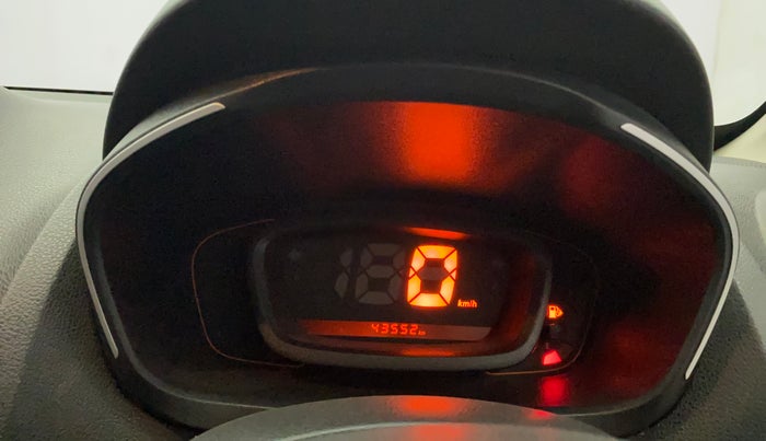 2017 Renault Kwid RXL, Petrol, Manual, 43,552 km, Odometer Image